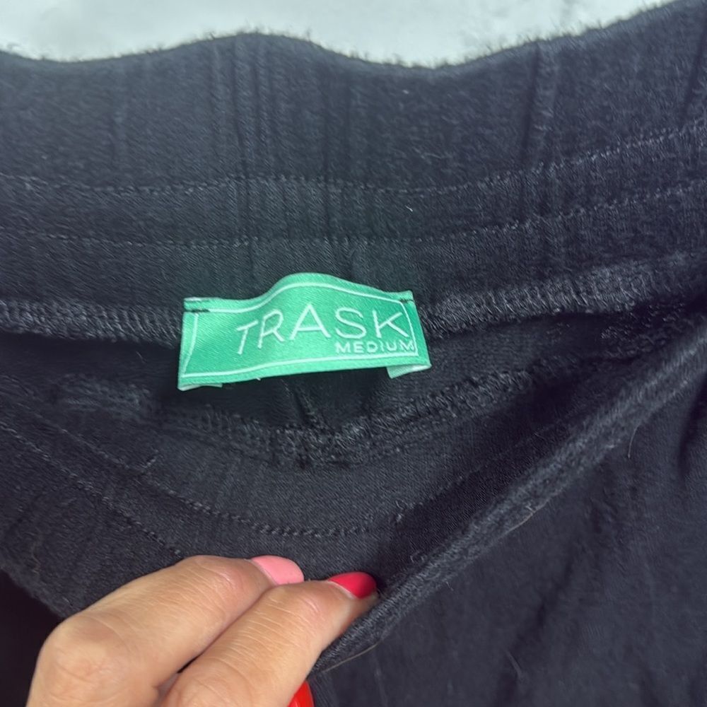 TRASK - Womens Black Jogger Pants - Scrunched Bottom - Like New - Medium - Picture 3 of 4